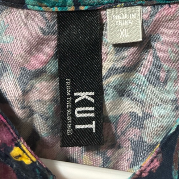 Kut From The Kloth Womens Top  Floral Button Up Blouse Long Sleeve Azariah Sz XL - Picture 3 of 5